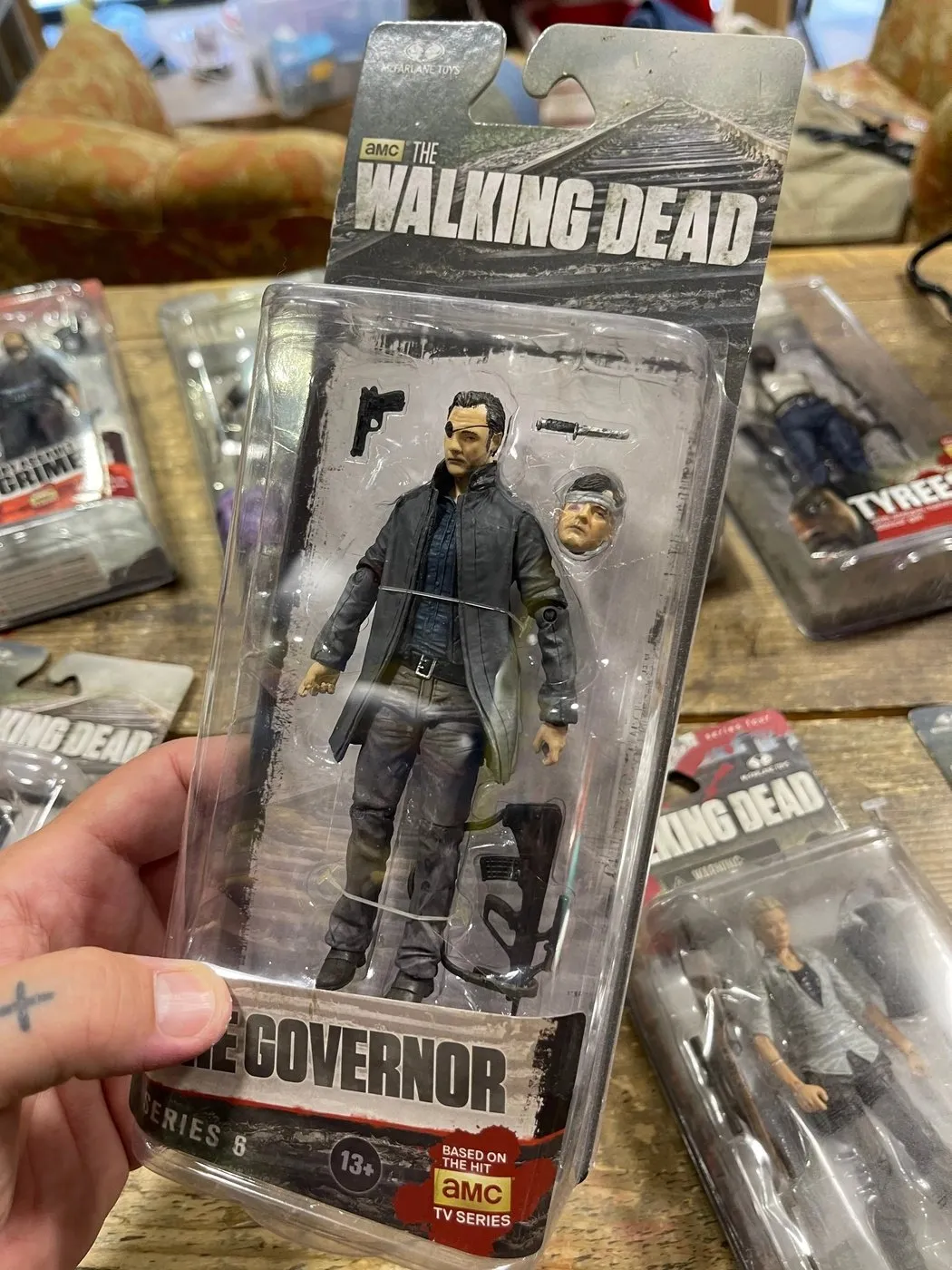 action figure the Governor The Walking Dead Mcfarlane