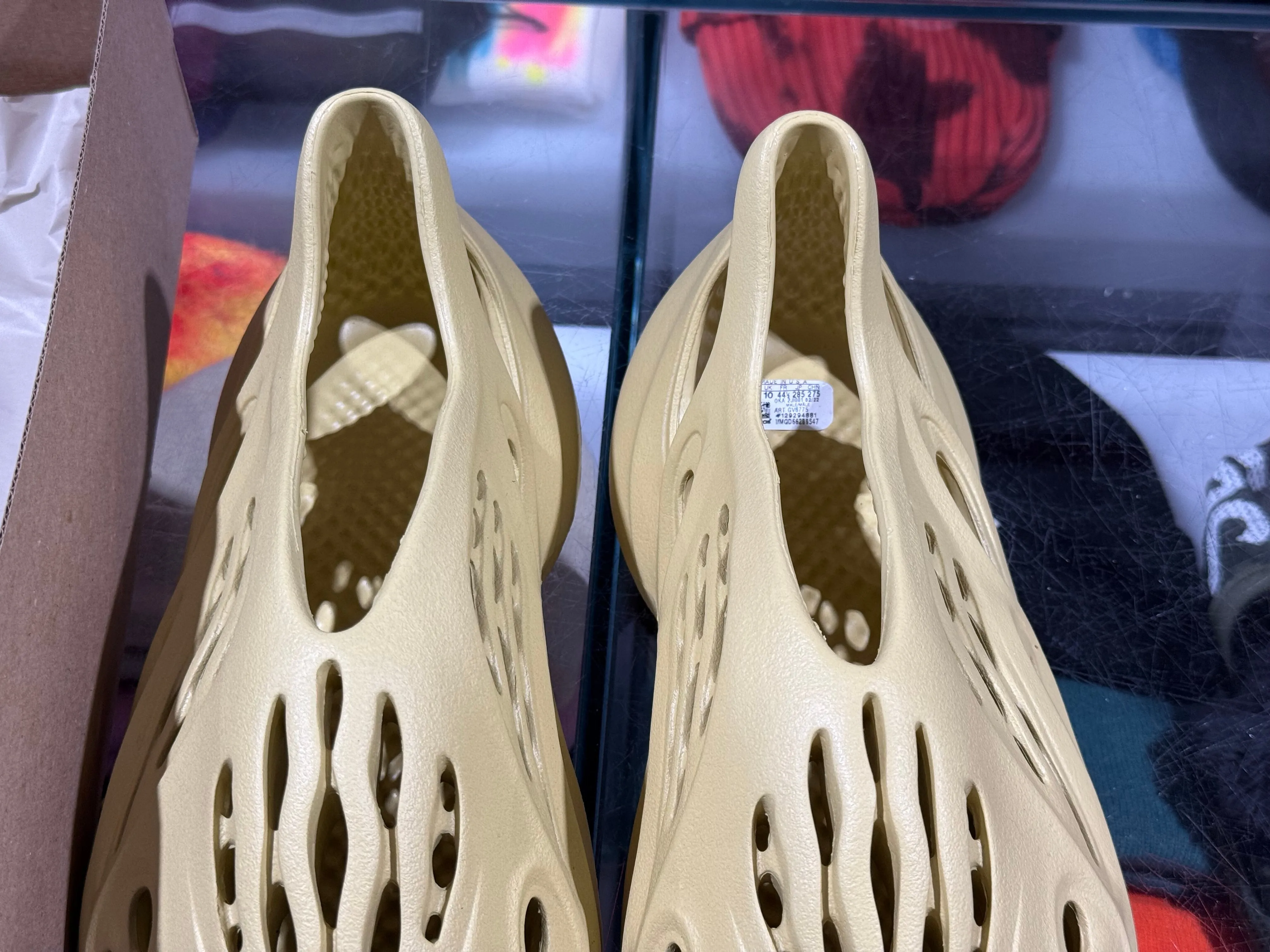Adidas Yeezy Foam RNNR - Sulfur