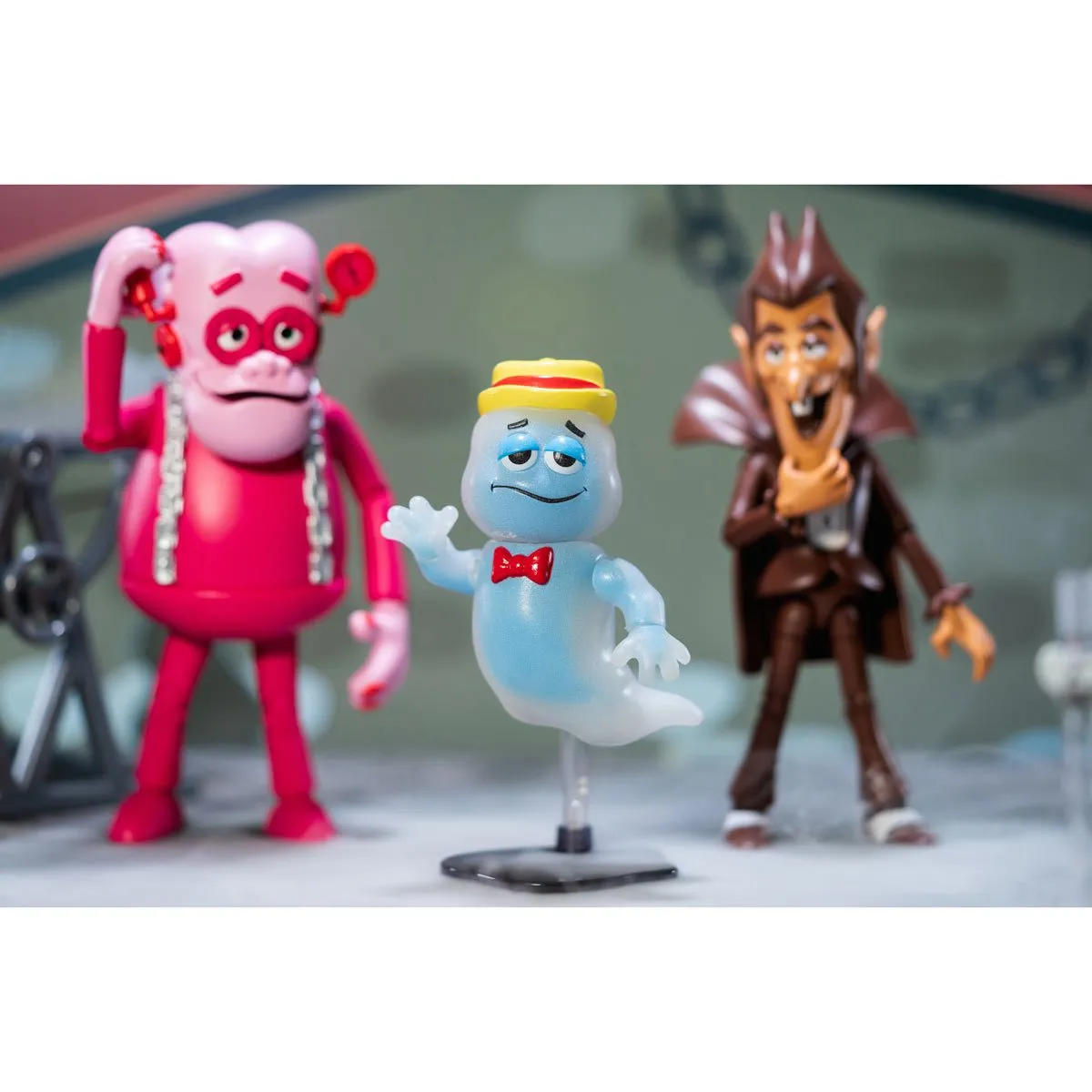 Monster Cereals - General Mills Boo Berry 6-Inch Scale GITD Exclusive Action Figure (32739)