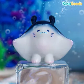 Penny's Box · Manta Ray Limited Figure