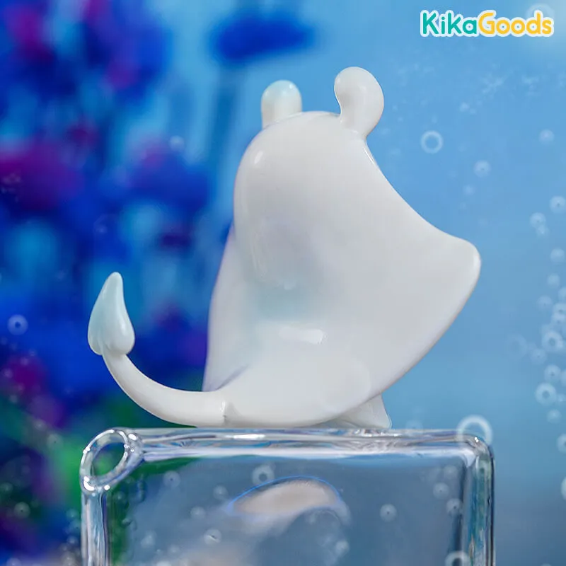 Penny's Box · Manta Ray Limited Figure