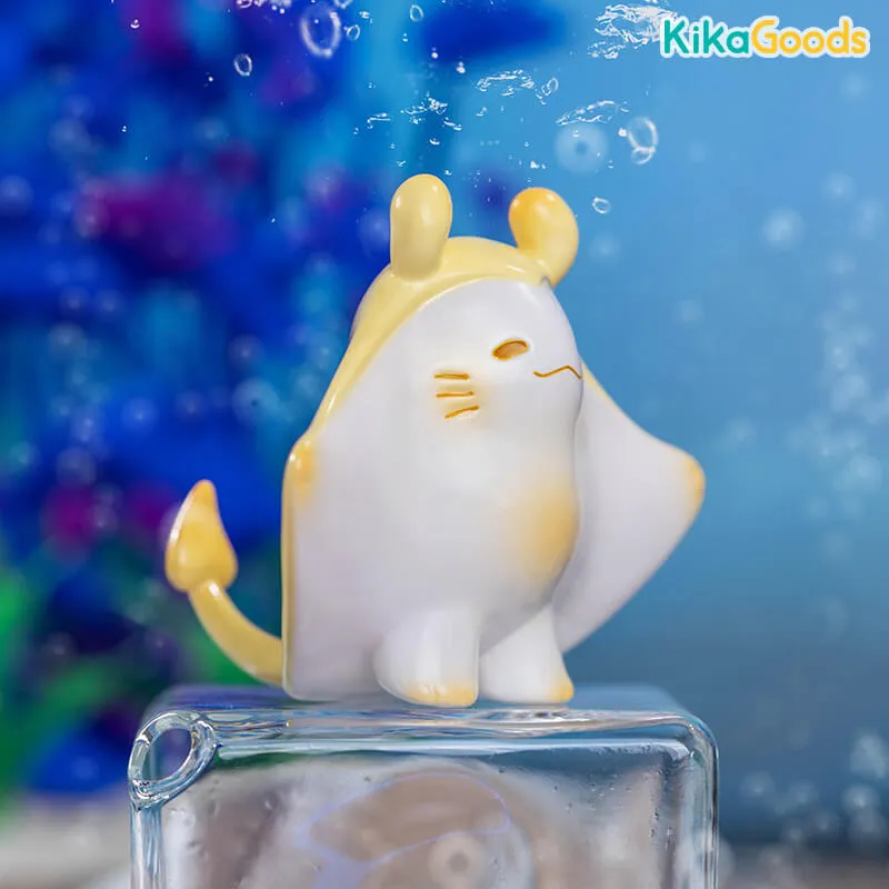 Penny's Box · Manta Ray Limited Figure