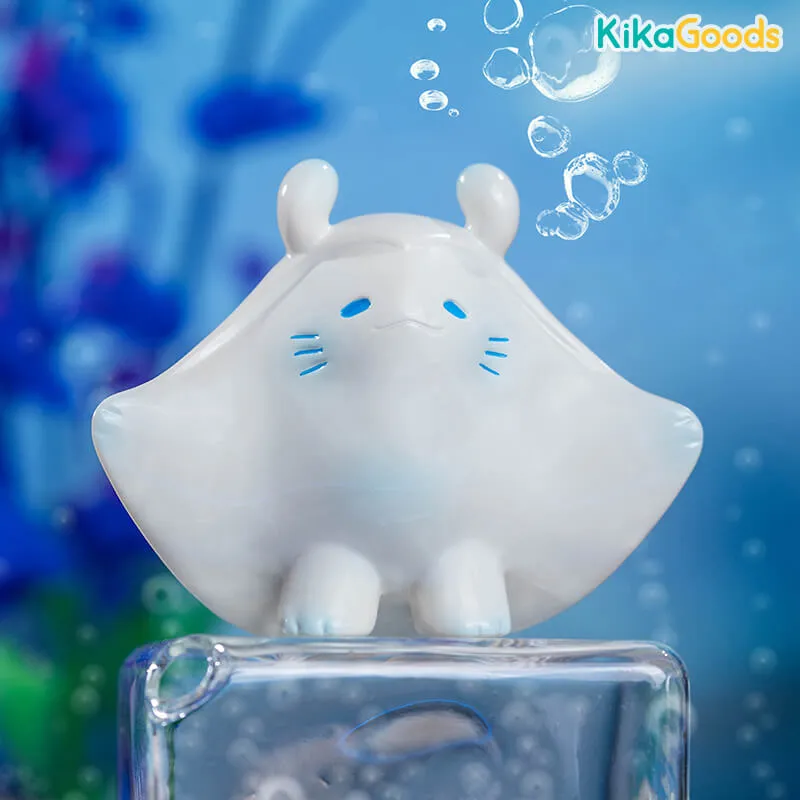 Penny's Box · Manta Ray Limited Figure