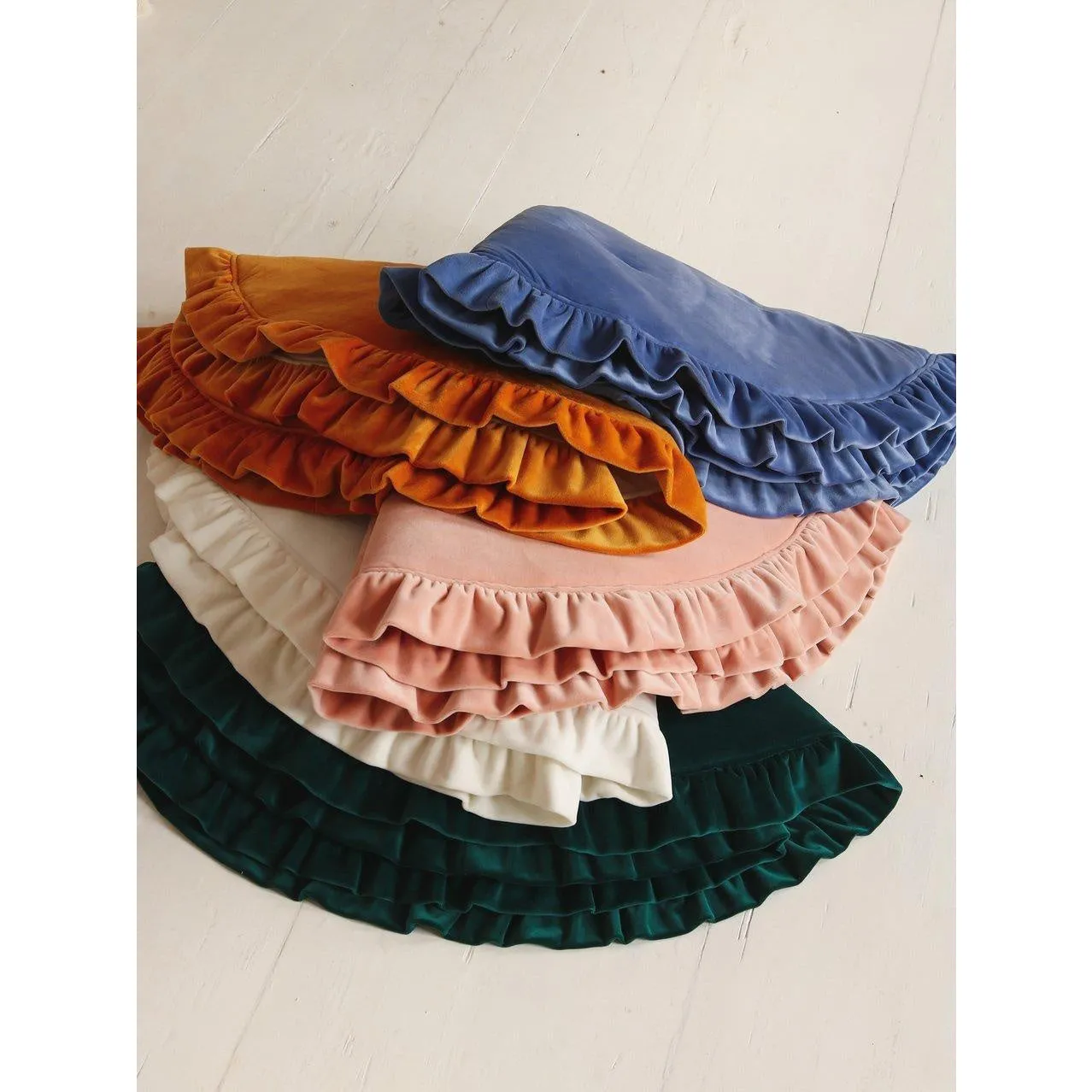 Soft Velvet Mat with Frill