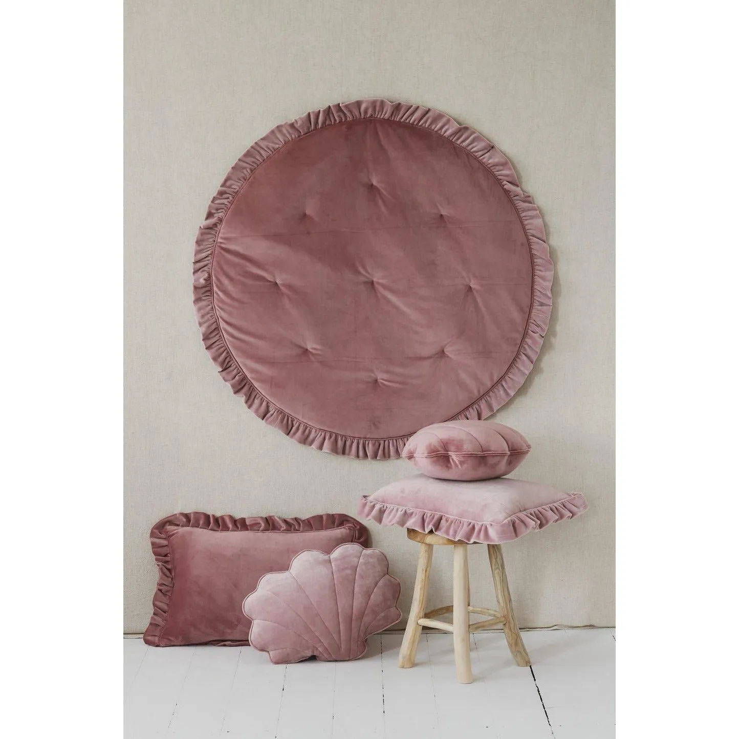 Soft Velvet Mat with Frill
