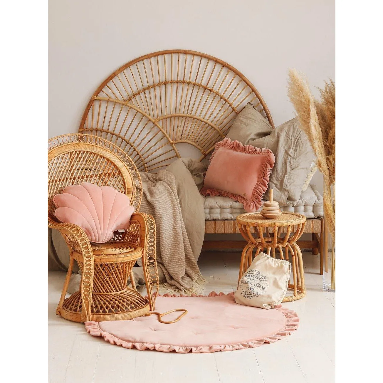 Soft Velvet Mat with Frill