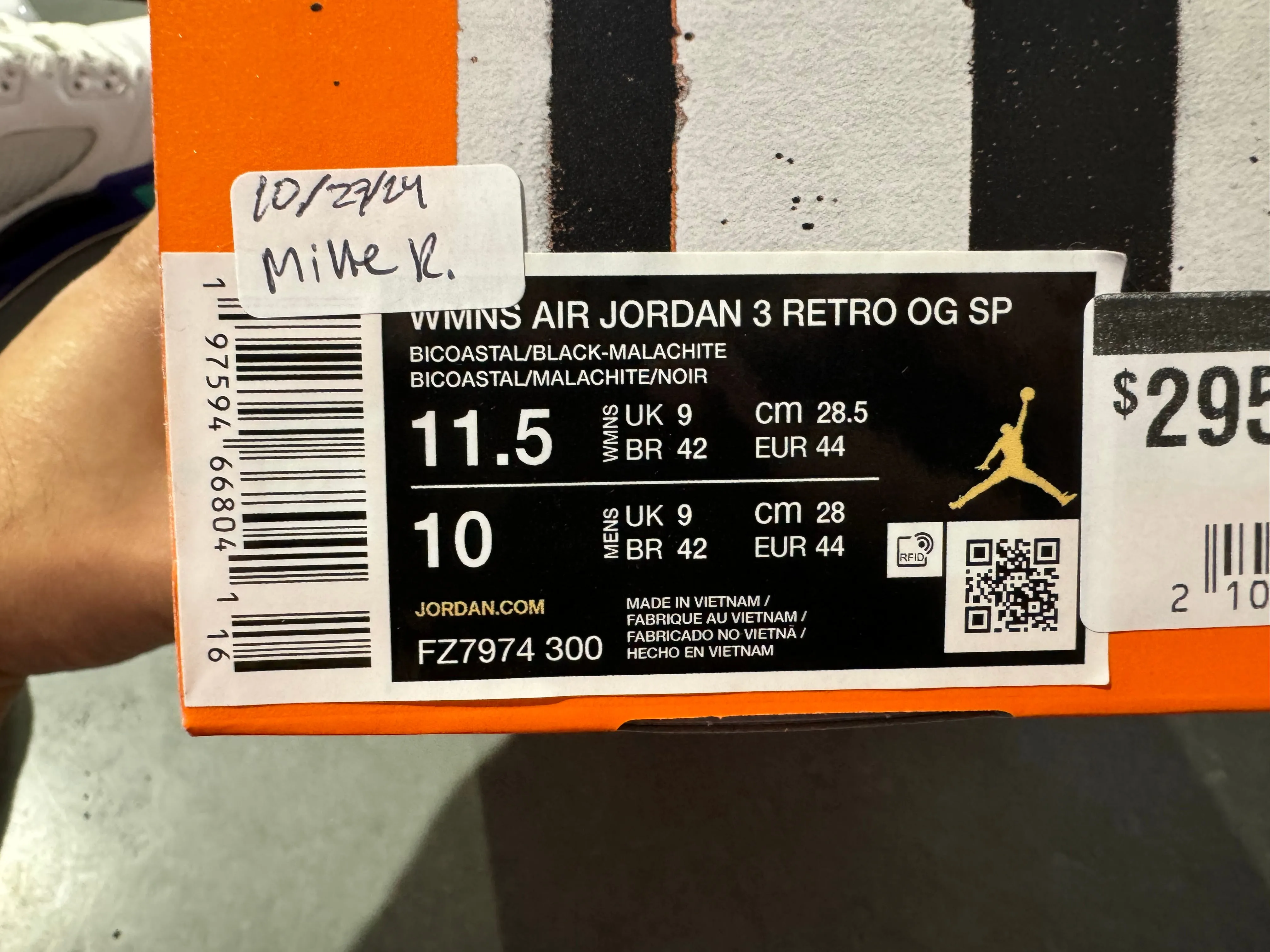 WMNS Air Jordan 3 Retro - Nina Chanel Abney Bicoastal