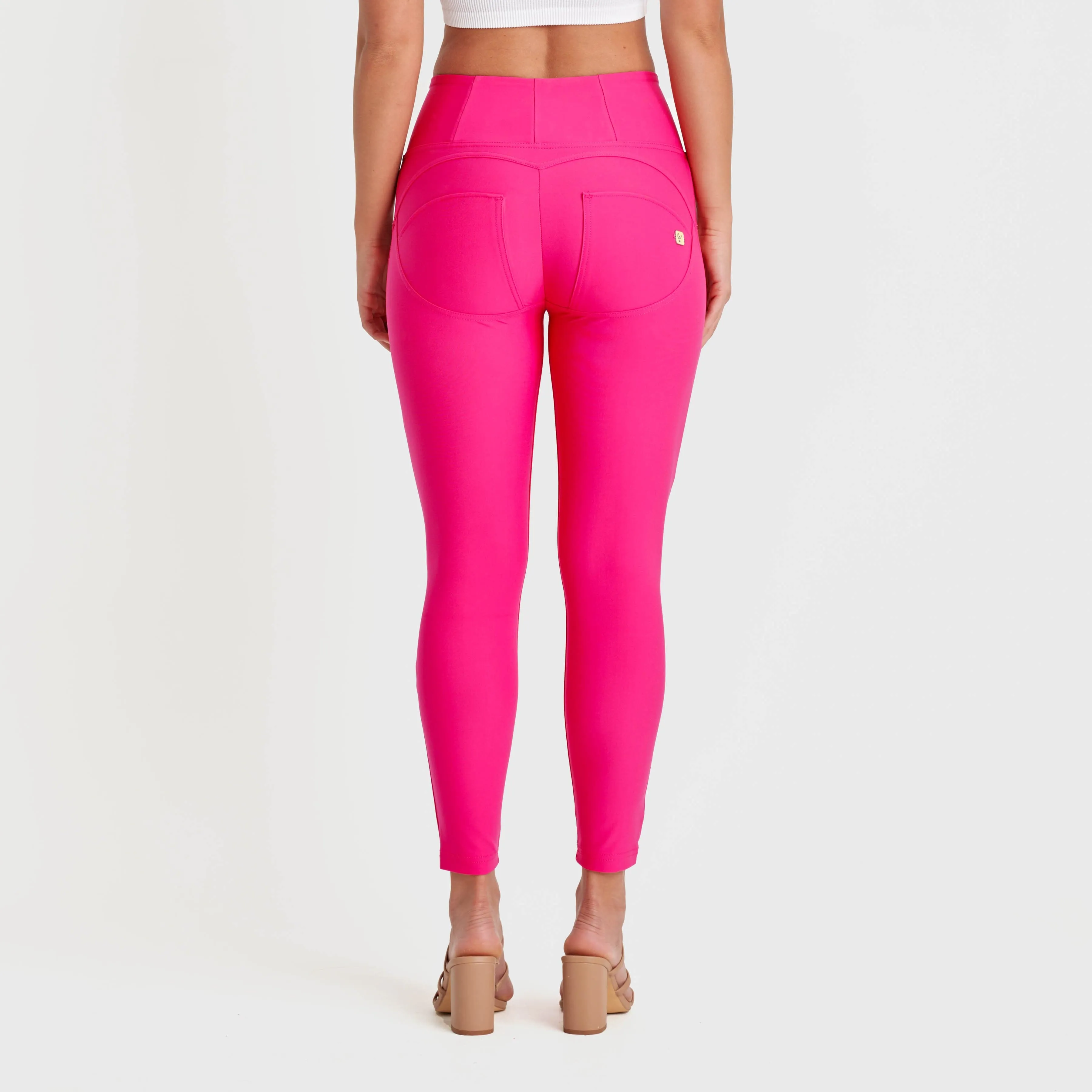 WR.UP Diwo Pro - High Waisted - 7/8 Length - Pink Limited Edition